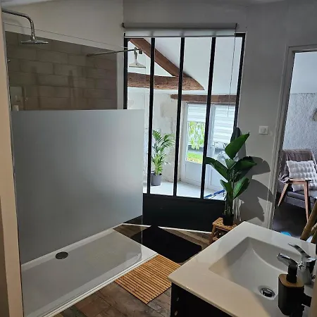 La Maison Du Bonheur Ferienhaus Xanton-Chassenon